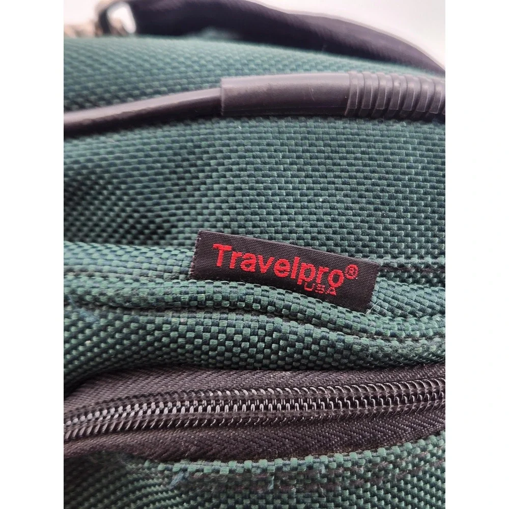 Travelpro Walkabout Duffel Travel Bag Green Carry On Overnight 16x10x8‎