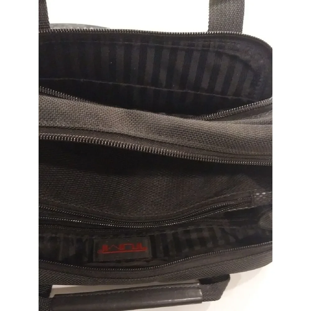 Tumi compact black