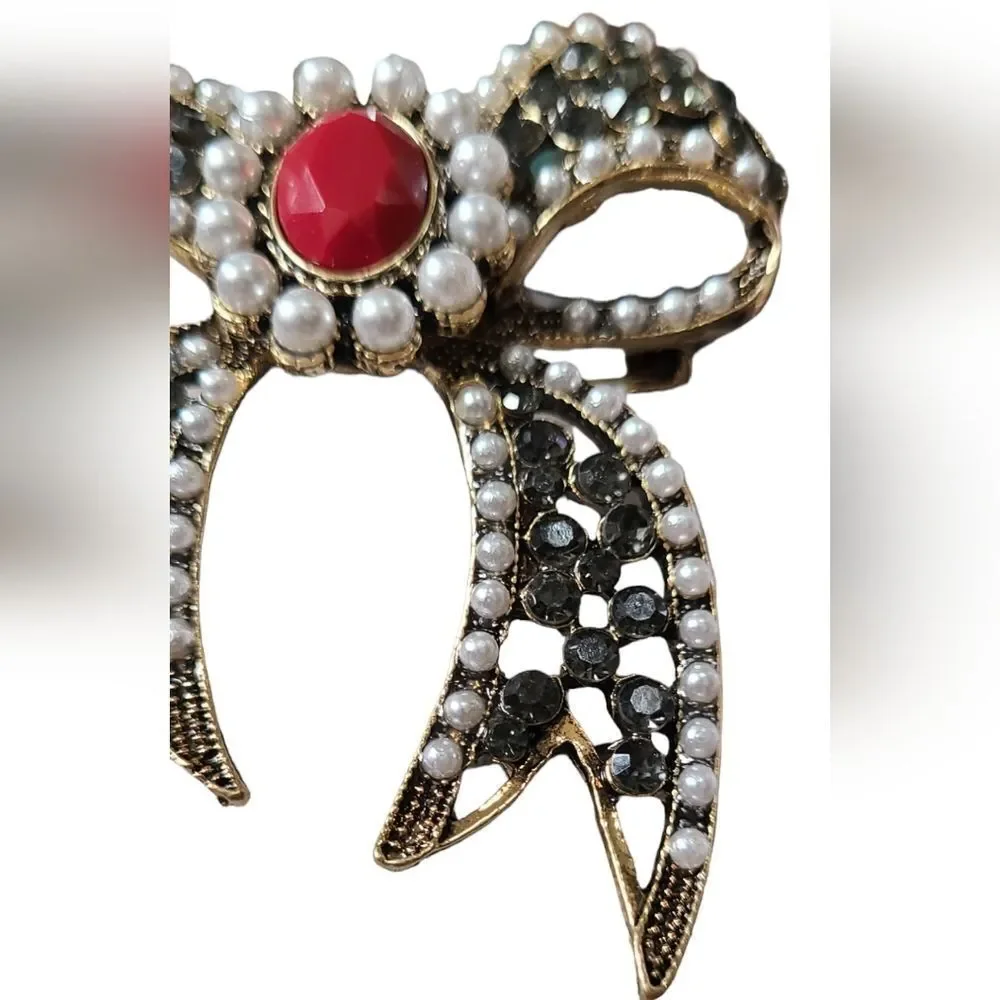 Paris Brooch Maroon Red Stones with‎ Pearls Gold Metallic Filigree 2.5