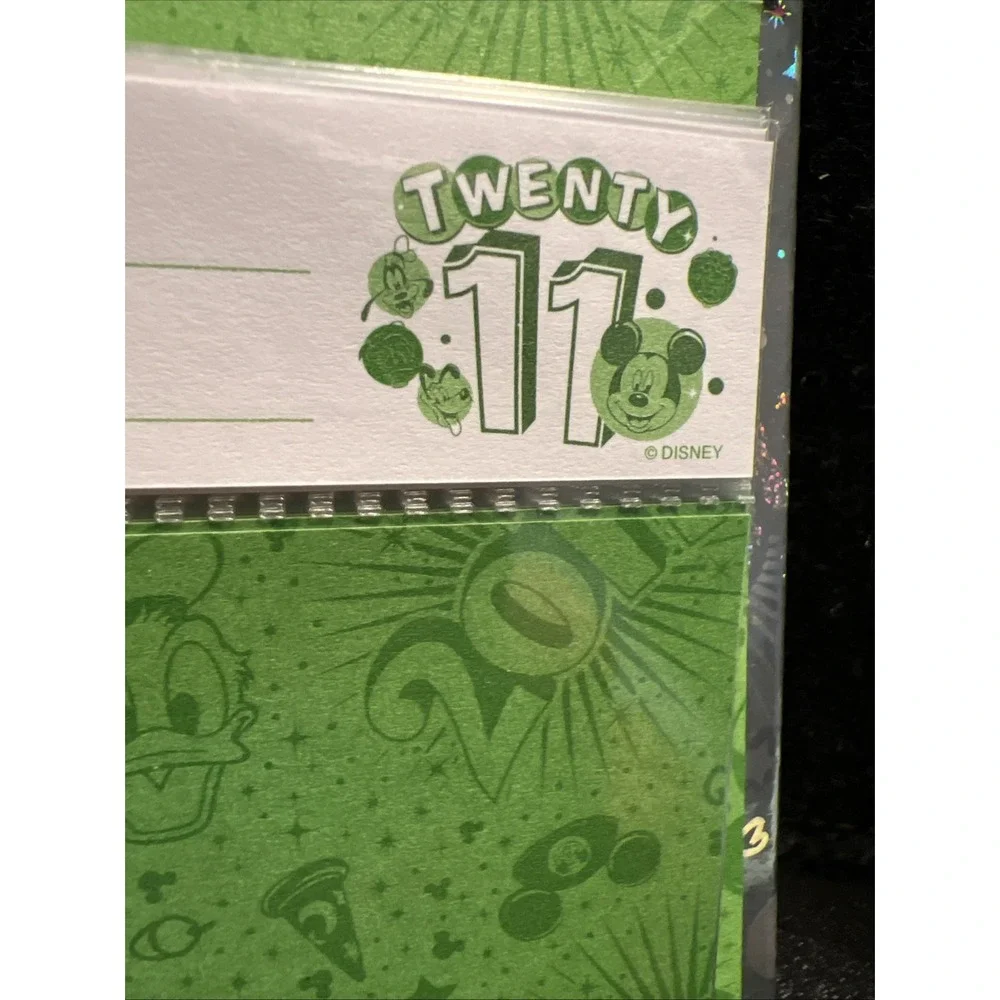 2011 WALT‎ DISNEY WORLD MICKEY MOUSE PHOTO ALBUM 100 4 X 6 TRAVEL SOUVENIR