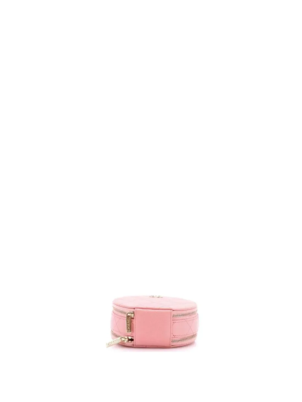 CHANEL introducing handle