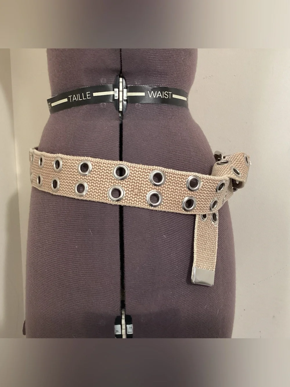 Vintage Y2K Khaki Canvas Grommet Belt 39”