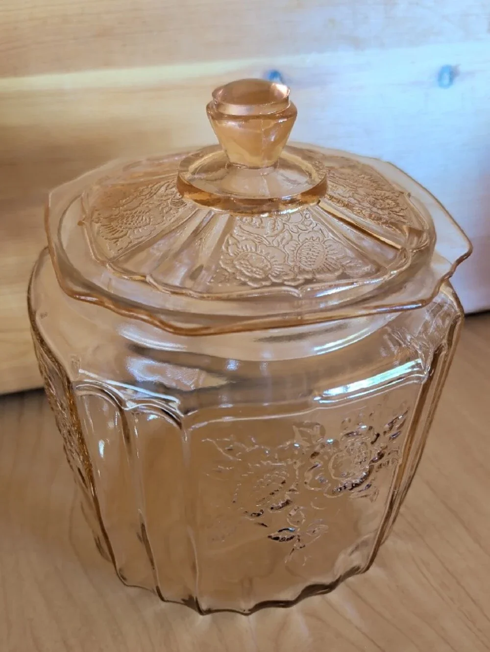 N/A vintage lid details