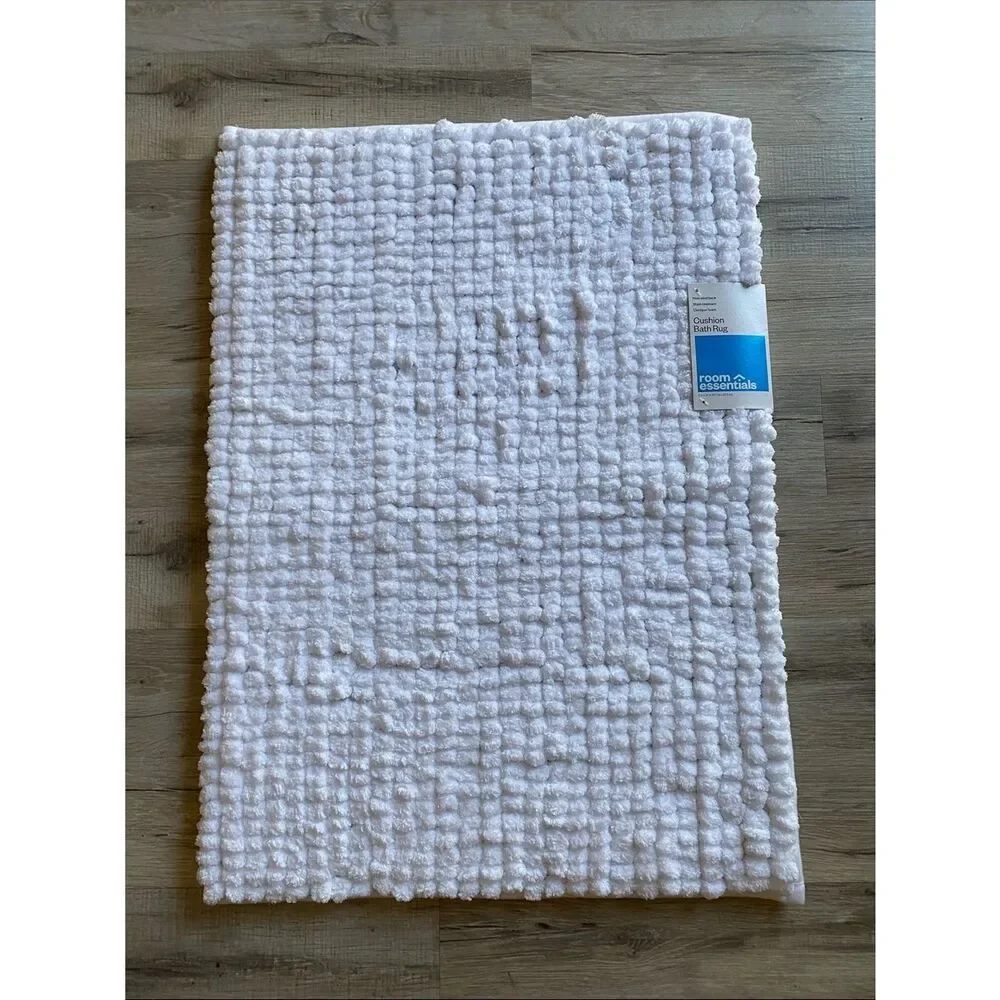 Room Essentials size absorbent