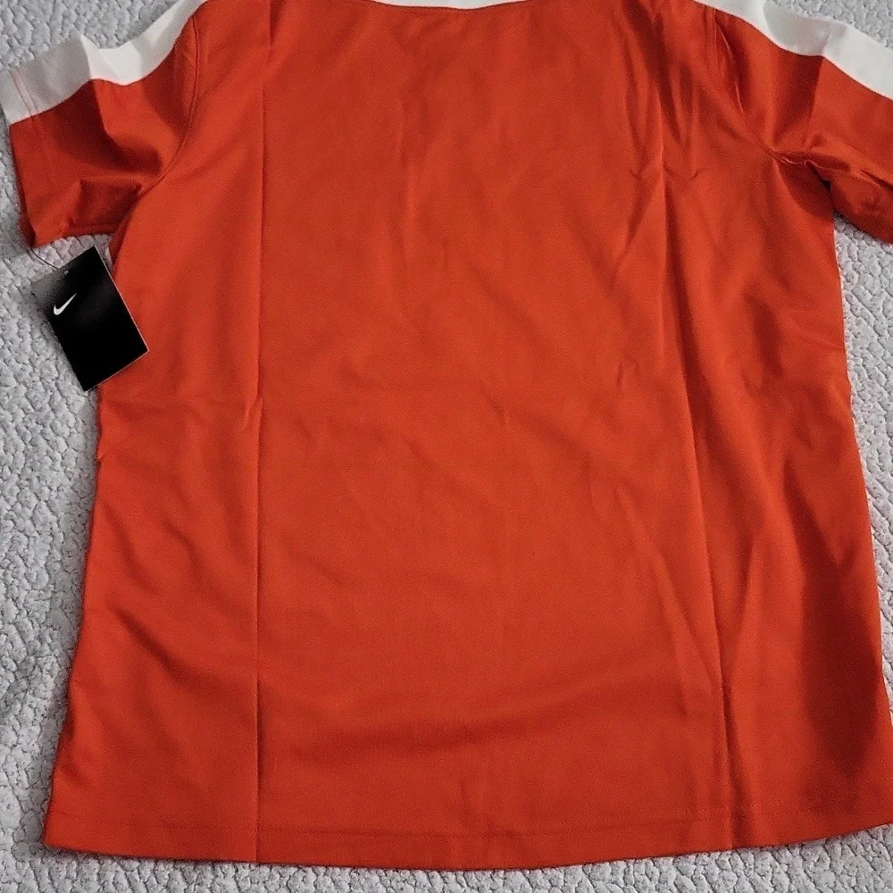 Nike dynamic orange