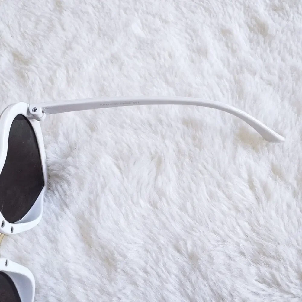 Pixie White Girl Heart-shape Sunglasses