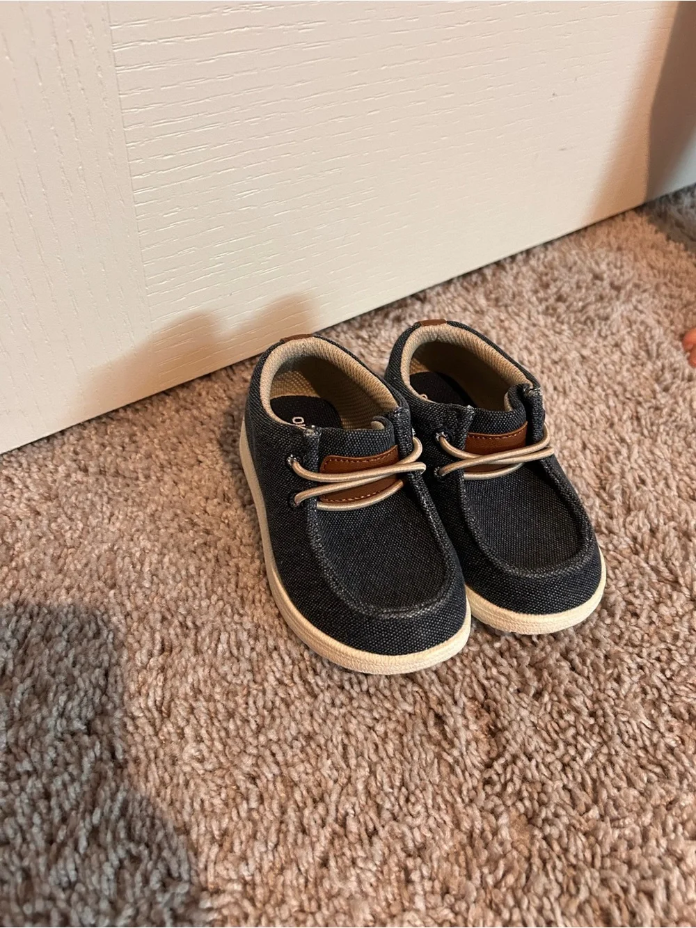 Old Navy Navy Slip-On Sneakers with Tan Trim
