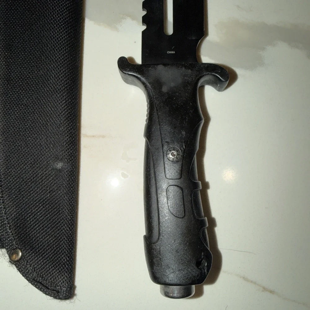 Frost Cutlery Tactical Survival Knife Fixed Blade Sheath Serrated Gut Hook 12