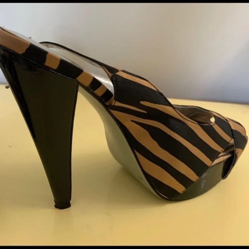 Jessica Simpson Animal Print Platform Shoe Size 6