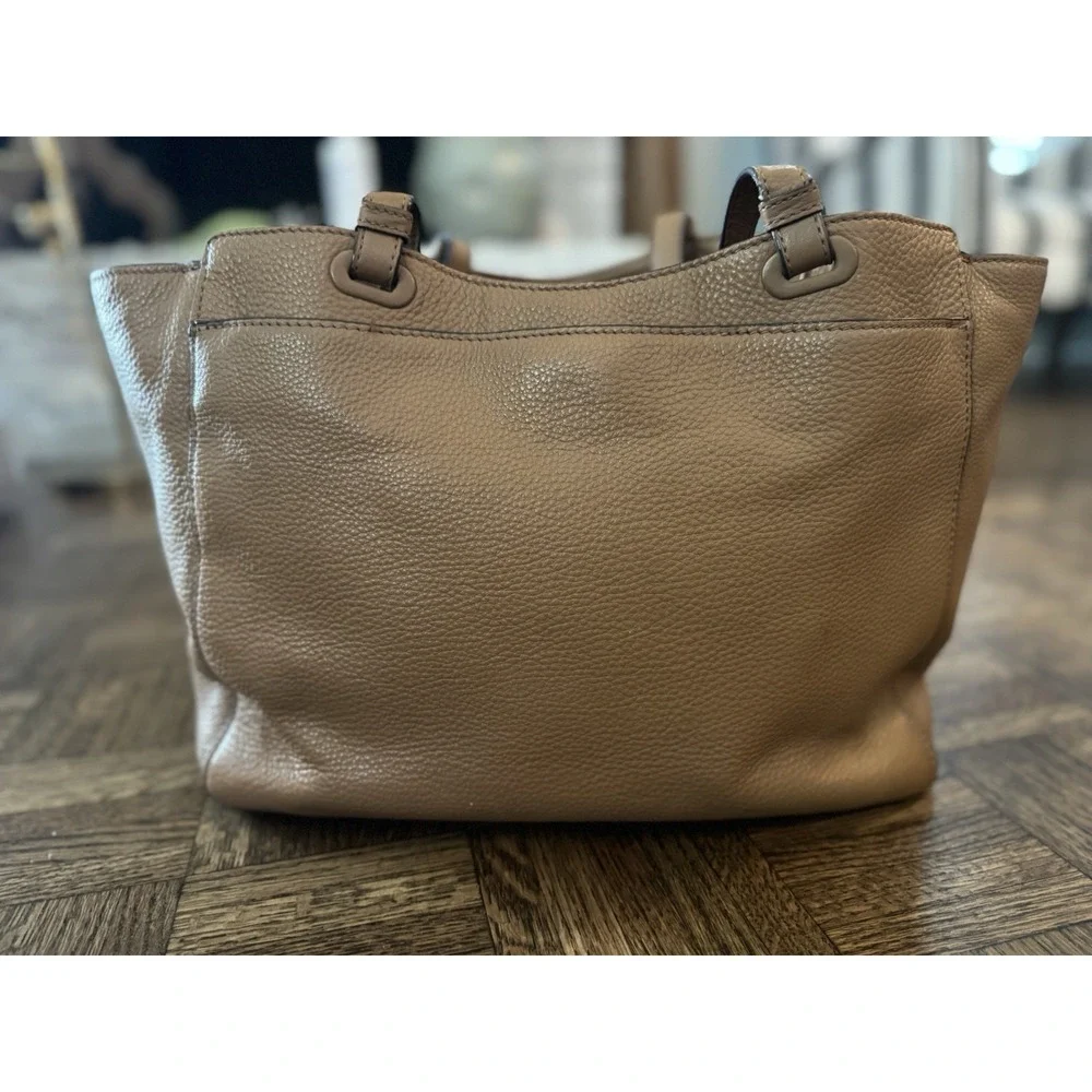 Tory Burch thea color