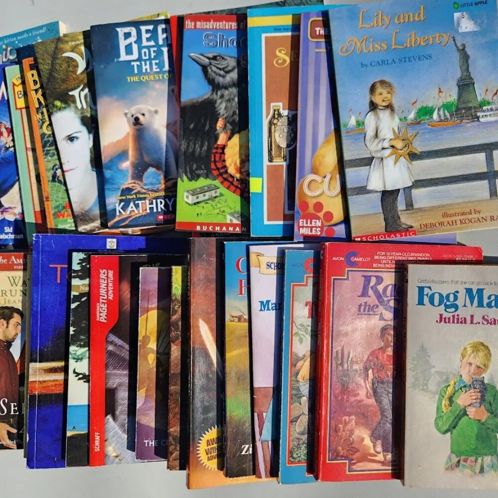 Scholastic pet shelf
