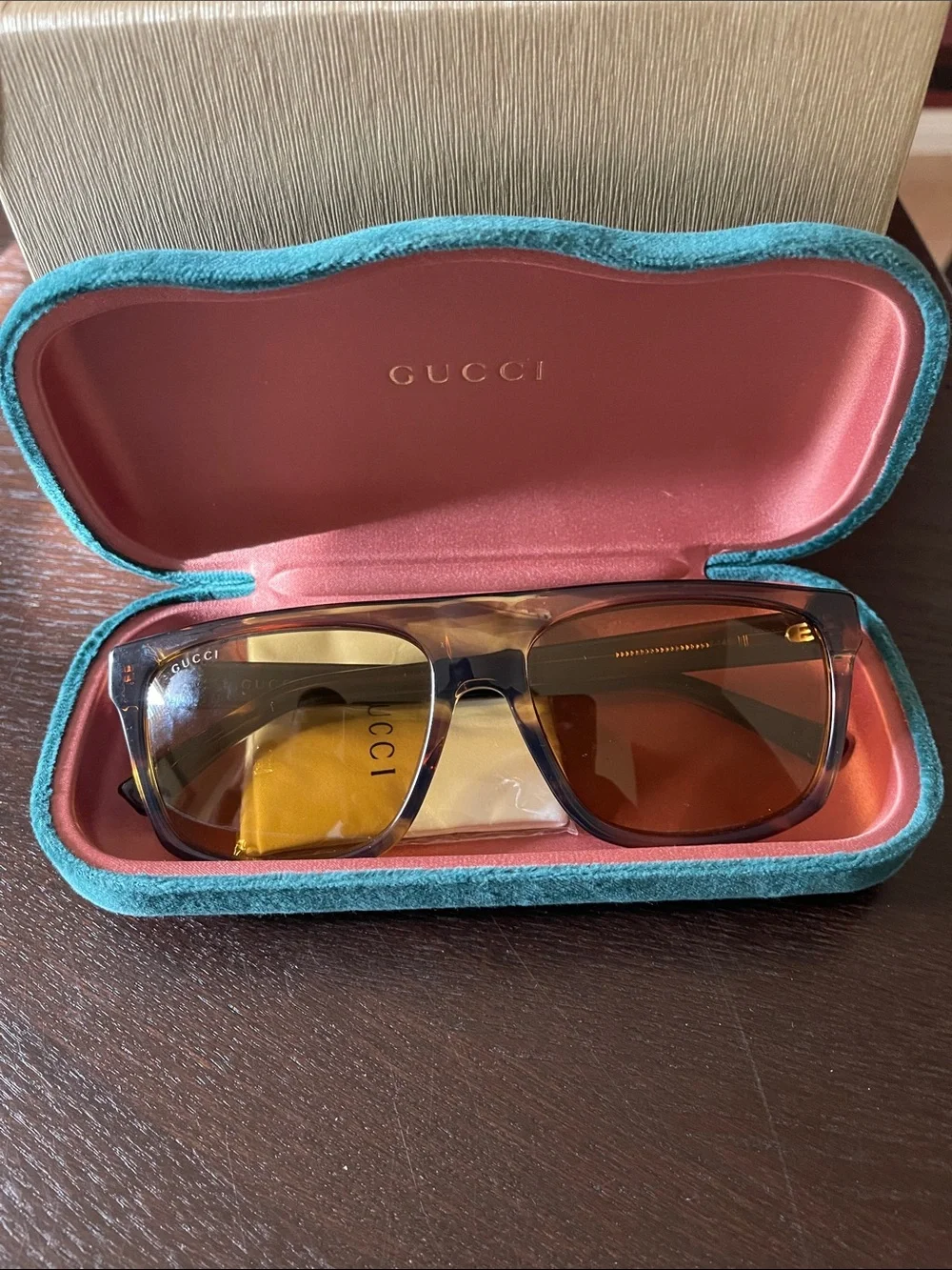 Gucci Brown Gradient Aviator Sunglasses with Teal Velvet Case