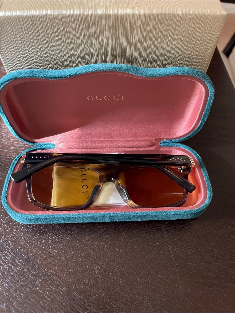 Gucci aviator sunglasses