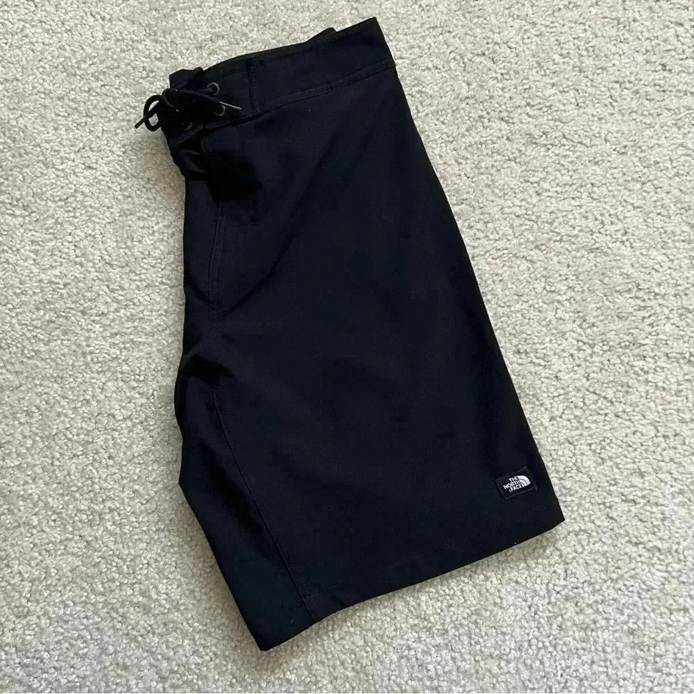 The North Face Whitecap Board Short Black Men Sz 32 Regular Swim Ocean NF0A3G3C