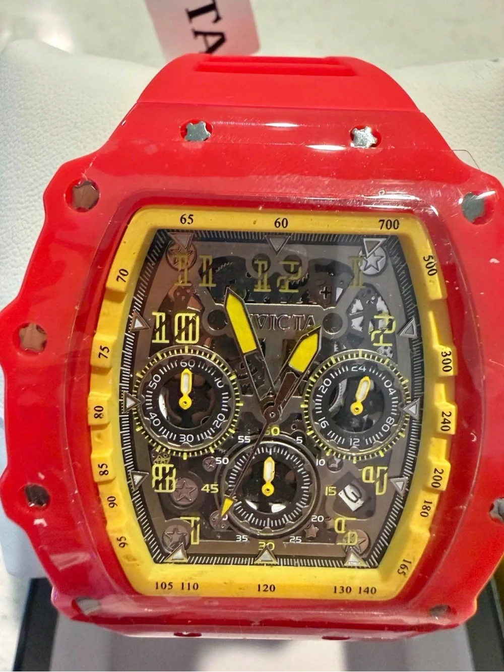Invicta bold red