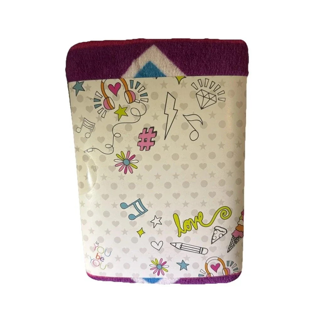 Little Miss Matched ihip backseat