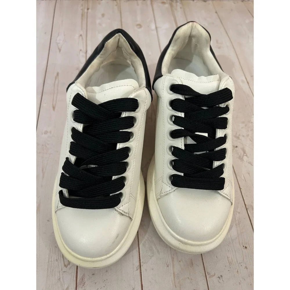 Steve Madden activities casual