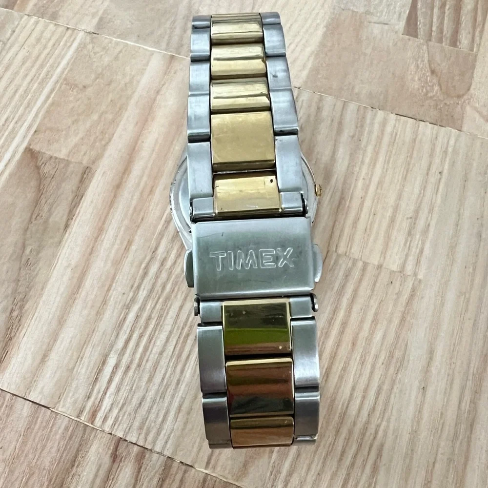 Pulsar mens two-toned glow in the dark dial dress watch NEW BATTERY