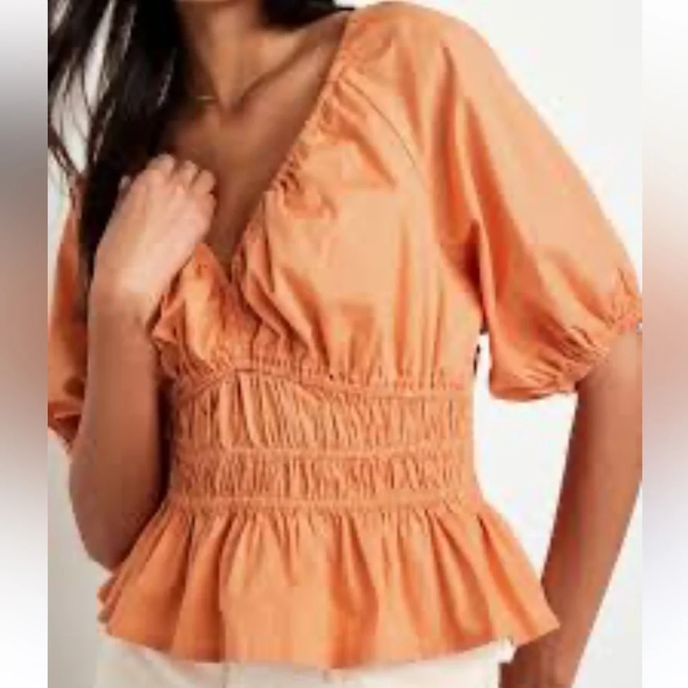 Old Navy Smocked V Neck Peplum Top Puff Sleeves Cotton Size Medium Milkmaid