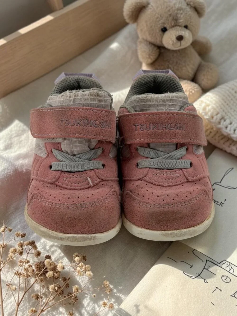 Tsukihoshi healthy feet