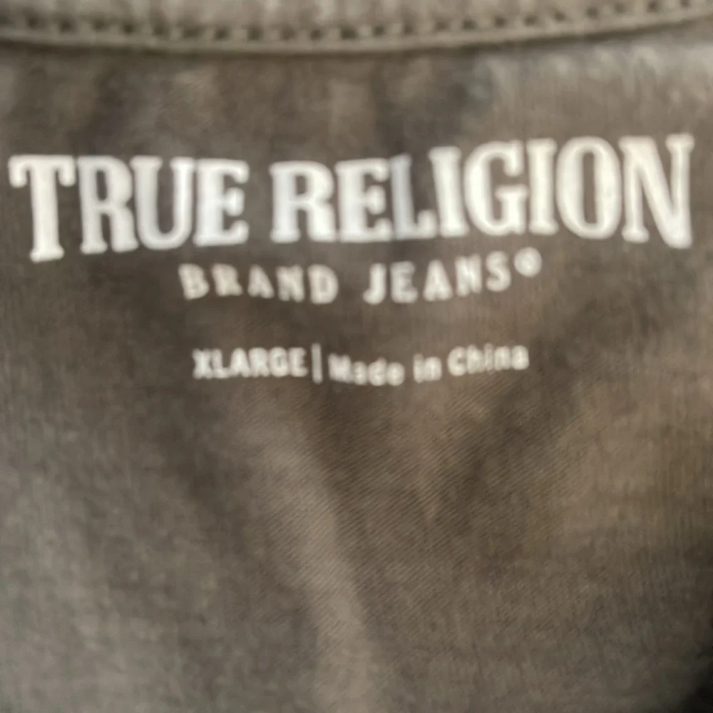 True Religion Mens V Neck Army Green T-Shirt size XL‎