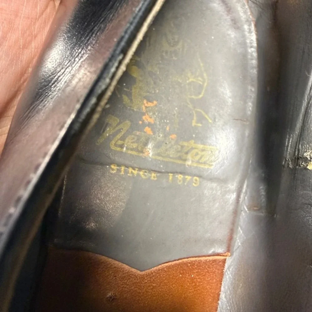 Nettleton black leather