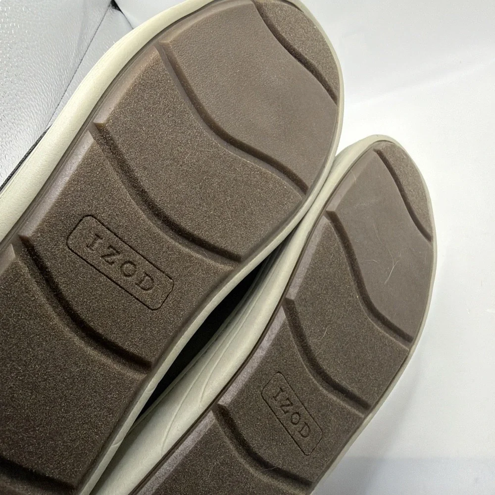Izod Mens Seapoint Gray Sneaker Slip On Boat Beach Shoe Memory Foam. New Size 9