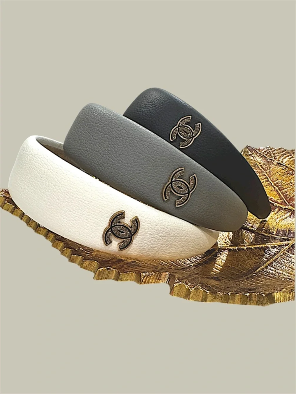 Unbranded elegant padded