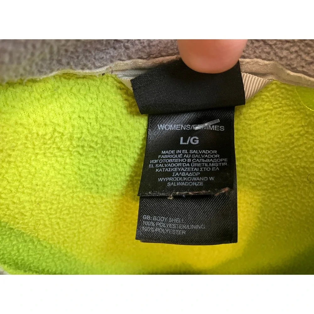 The North Face features full