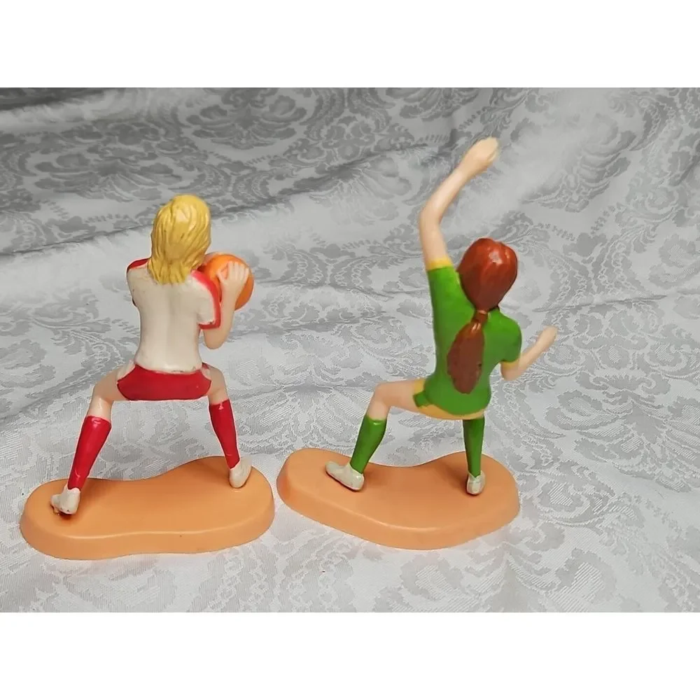 Wilton Cake Topper‎ GIRLS BASKETBALL Players 5.5