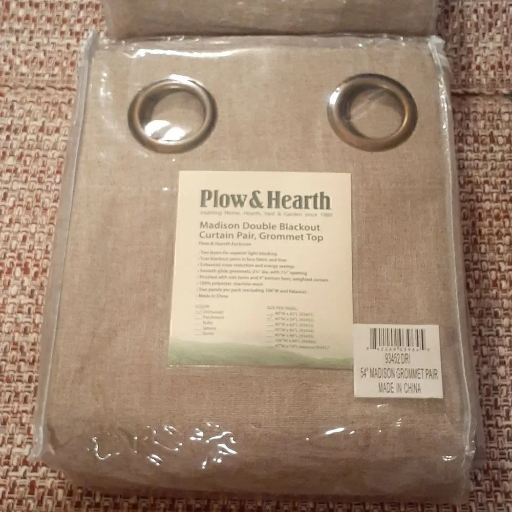 Plow & Hearth curtain 54l