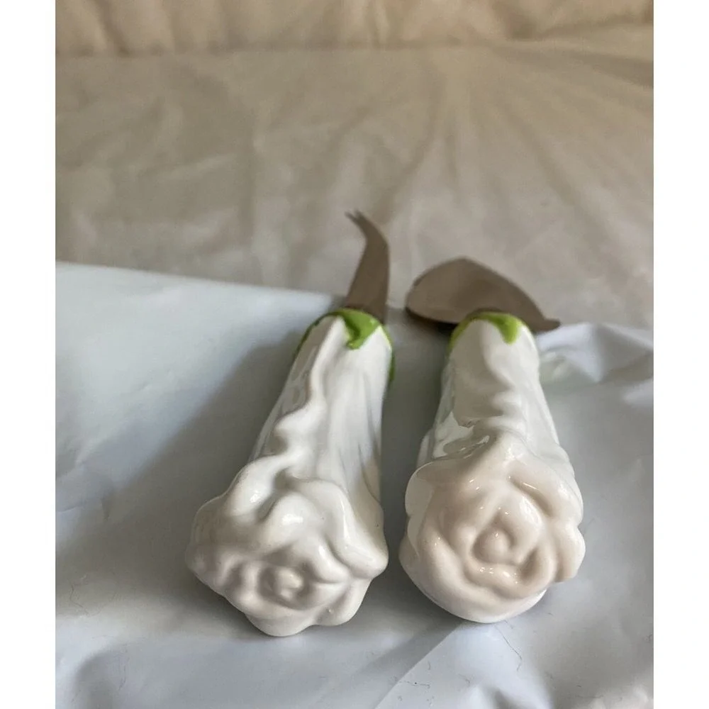 Unbranded decorative details
