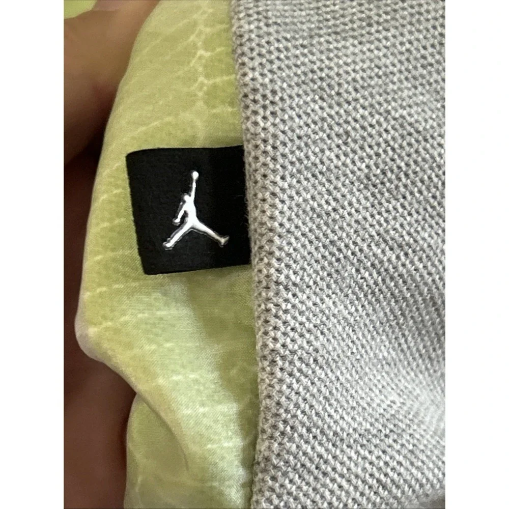 Jordan ship pockets sunday