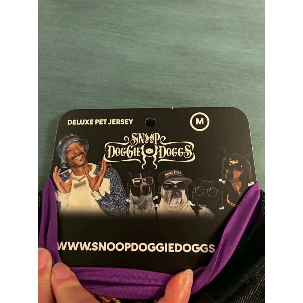 Snoop Doggie Doggs purple graphic screen