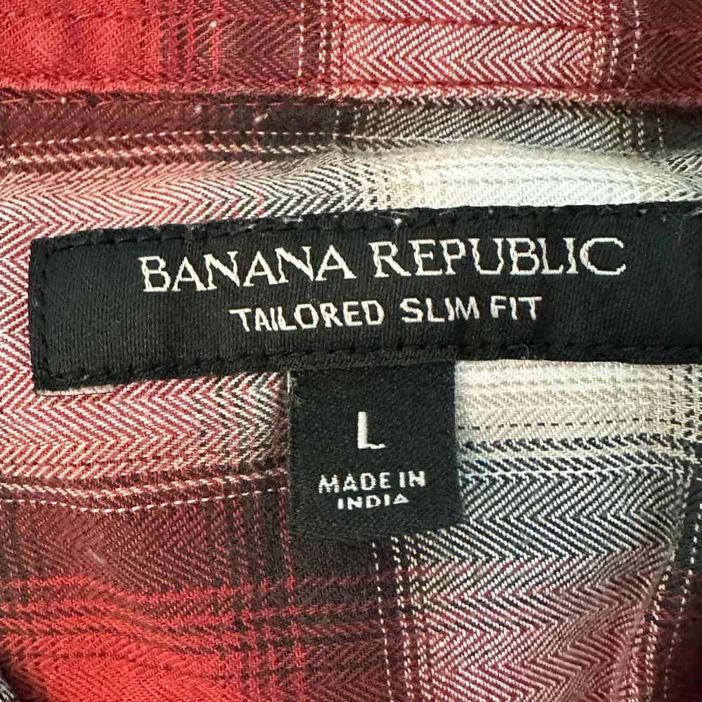 Banana Republic classic checkered