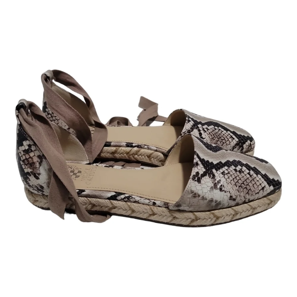 Vince Camuto luxe leather