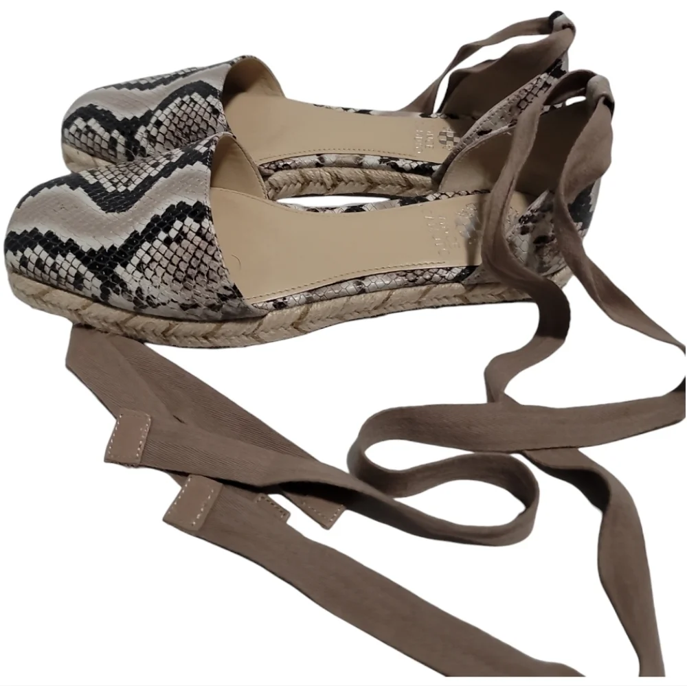 Vince Camuto luxe leather