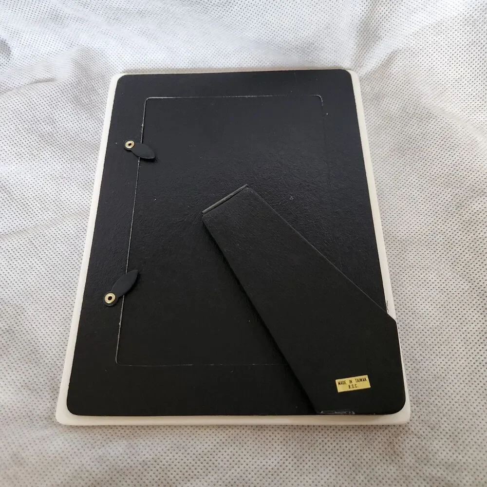 Unbranded this vintage