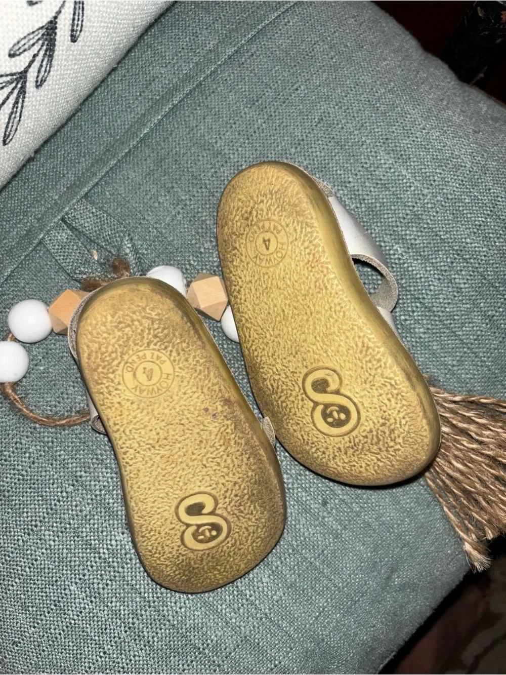 Sunsan straps soft cream