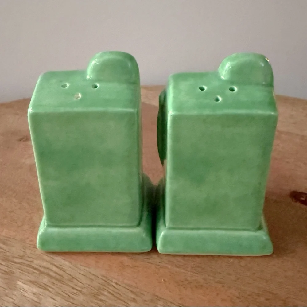 Green Casino Themed Salt and Pepper Shakers- Las Vegas