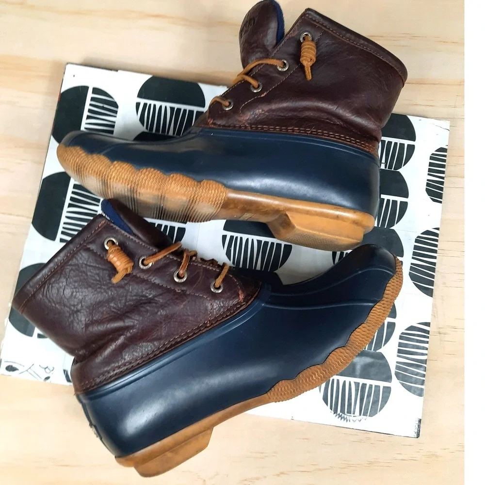 Sperry Saltwater Duck Boots Womens 7.5 Brown Navy Blue‎ Leather