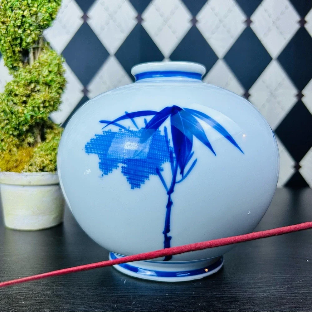 Blue White Porcelain Bamboo Vase Chinoiserie 6.5”‎ Grandmillenial Japan Decor