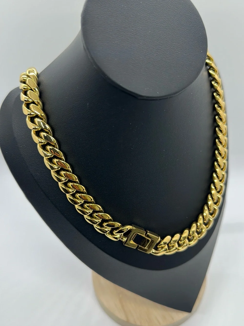 Men's Polished Gold Cuban Link Necklace - Bold Chain Accessory