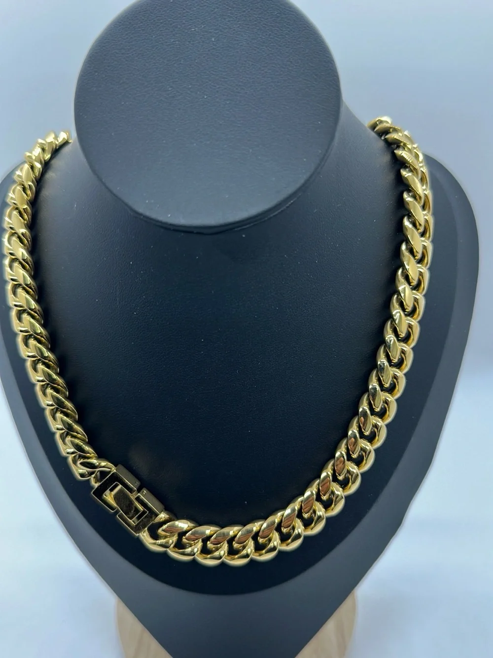Men's Polished Gold Cuban Link Necklace - Bold Chain Accessory