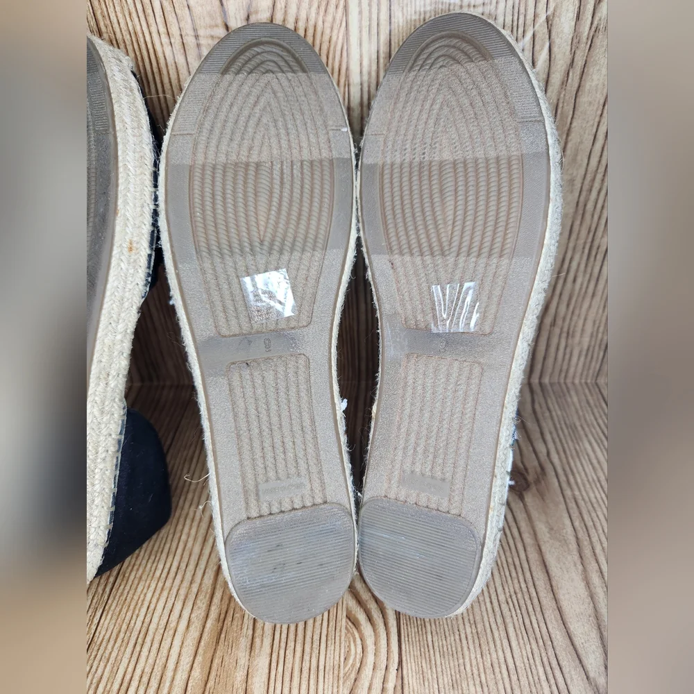 Gap 2‎ Pairs of Espadrille Slip On Shoes Size 9