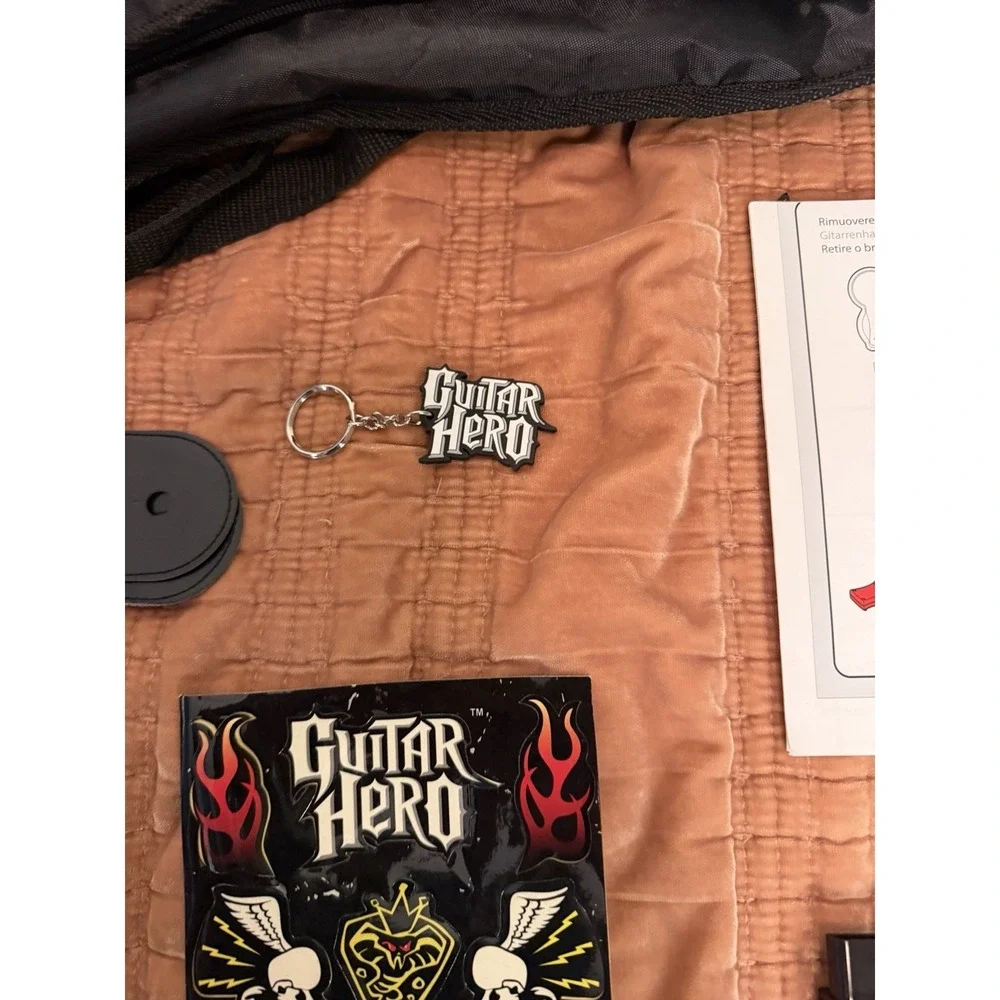 guitar hero wii Red Octane Kramer Rare Strap, Stickers, Dongle, Key Chain, Bag