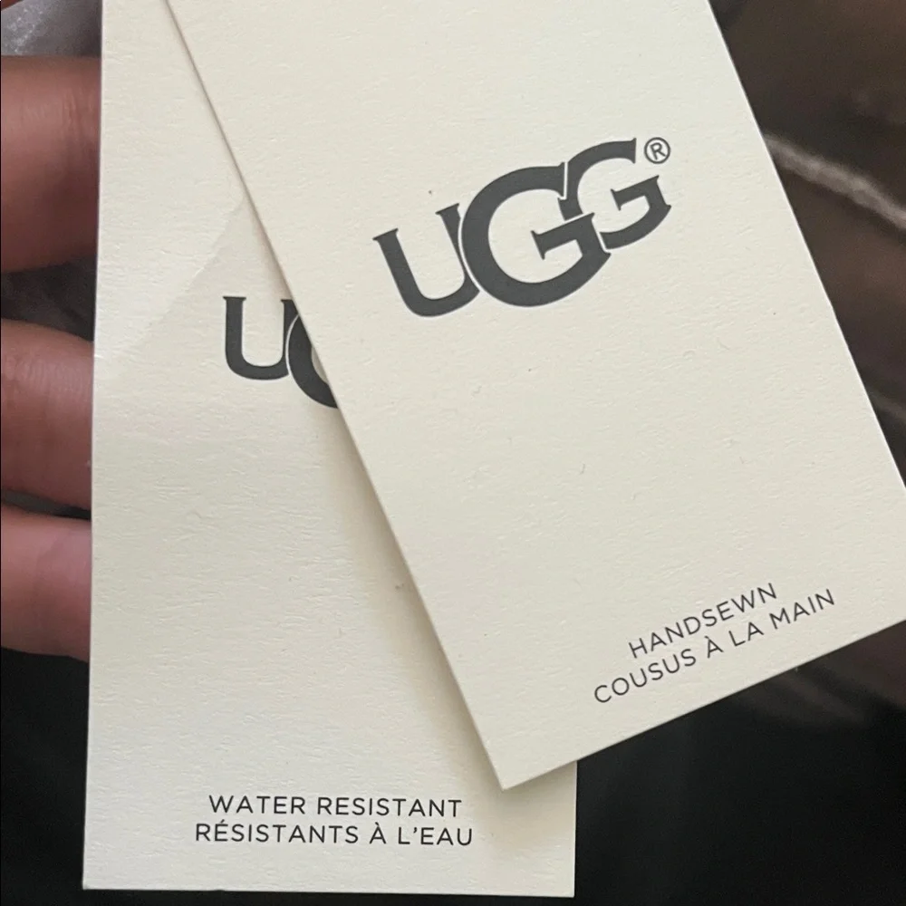 UGG stylish gloves
