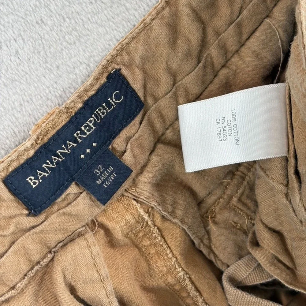 Banana Republic these banana