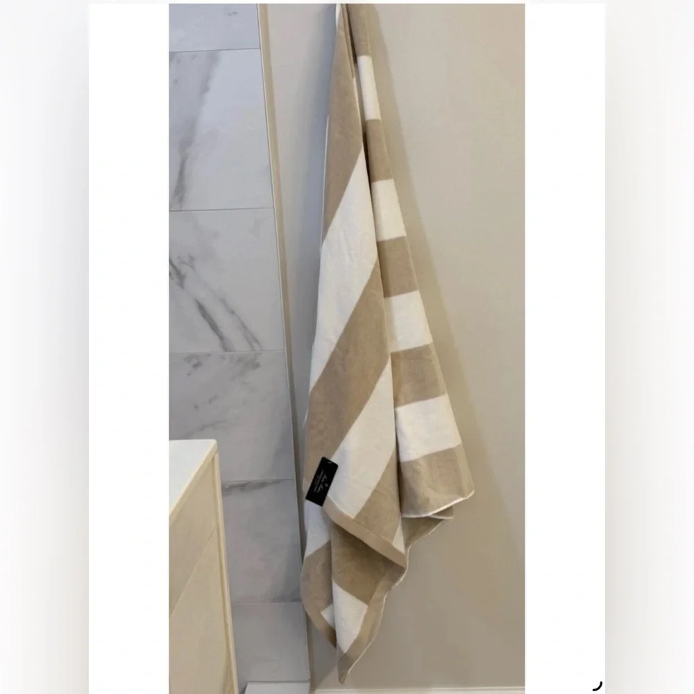 Brooks Brothers Tan White Cabana Striped 40x70” Oversized Pool Beach Towel New