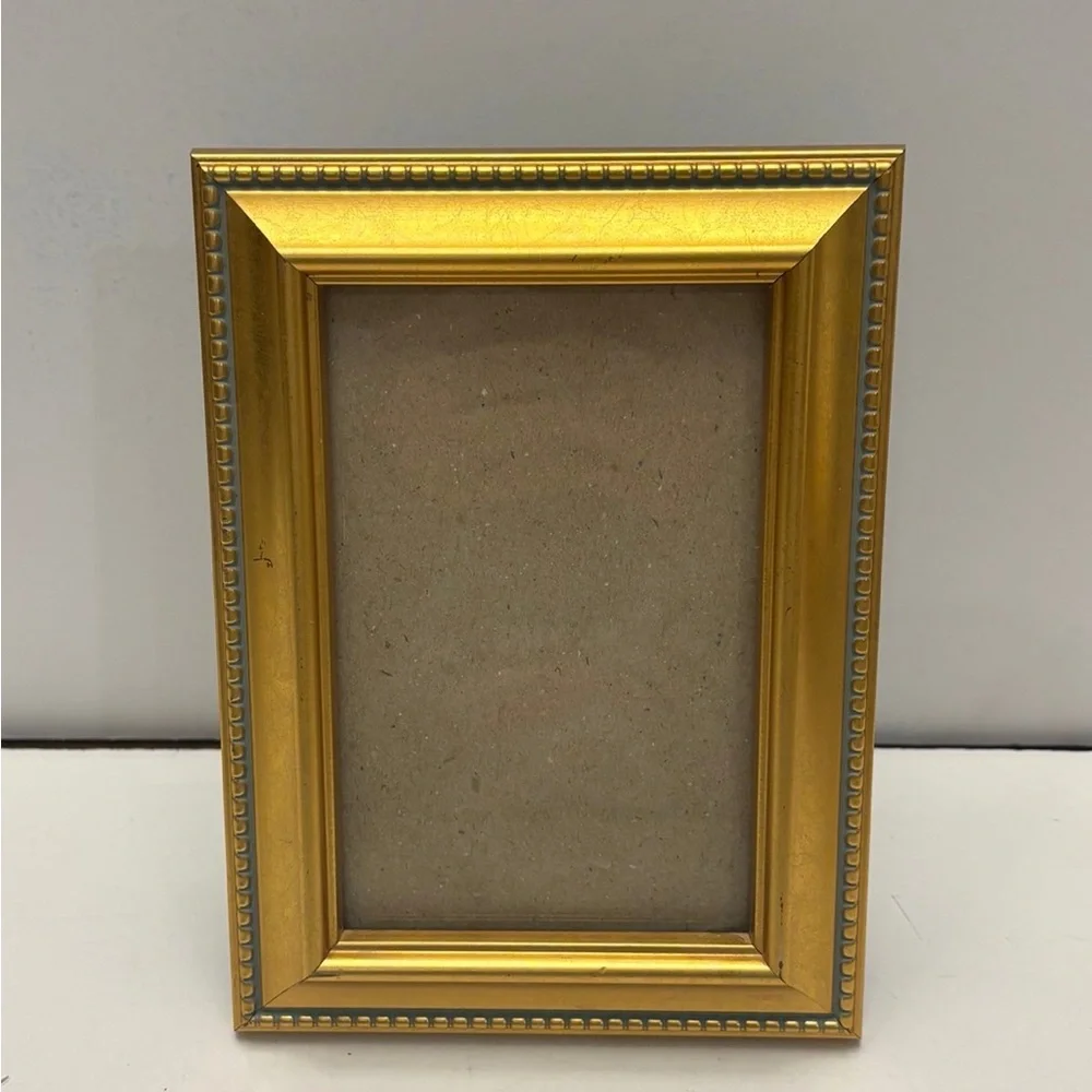 N/A gold color